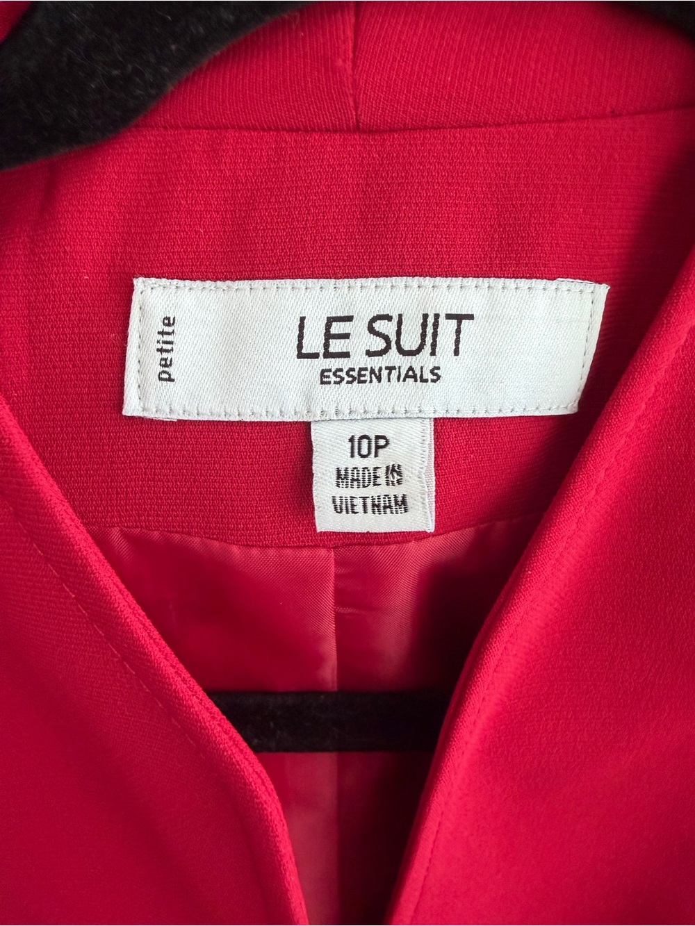 Le Suit Crimson Red Skirt Suit Set Size 10P Tailored Blazer Pencil Skirt Classic - Picture 11 of 12